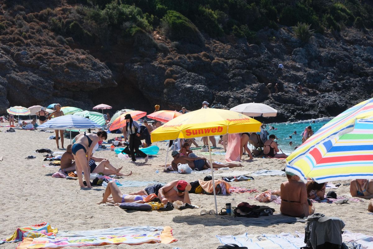 Antalya'da Eylül Günleri: Sıcaklık Zirvede, Denizde Neşeli Günler
