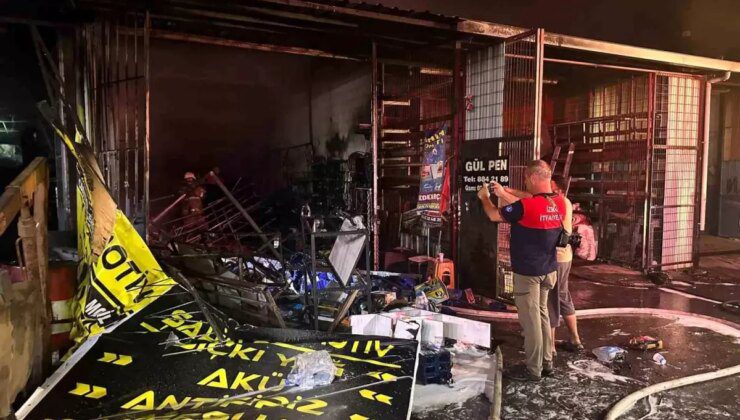 Bağyurdu Sanayi Sitesi’nde Yangın: Üç İş Yeri Kullanılamaz Hale Geldi
