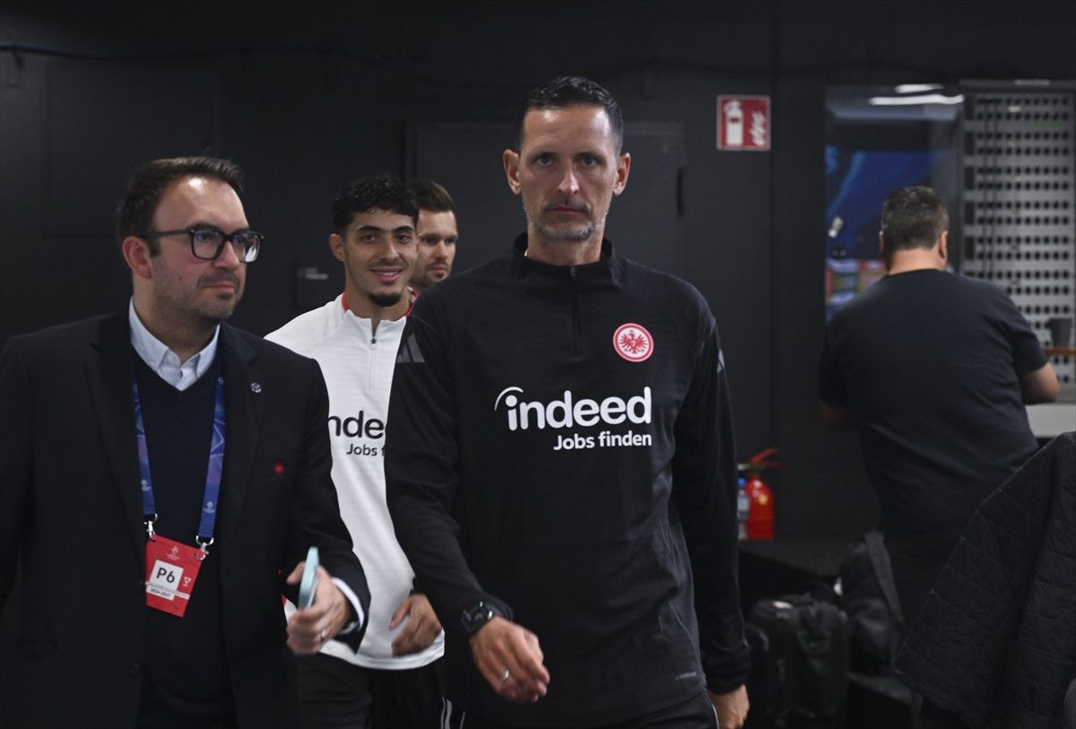 Dino Toppmöller: Genç İstikametli Frankfurt, Galatasaray Karşında Stratejisini Öne Çıkardı