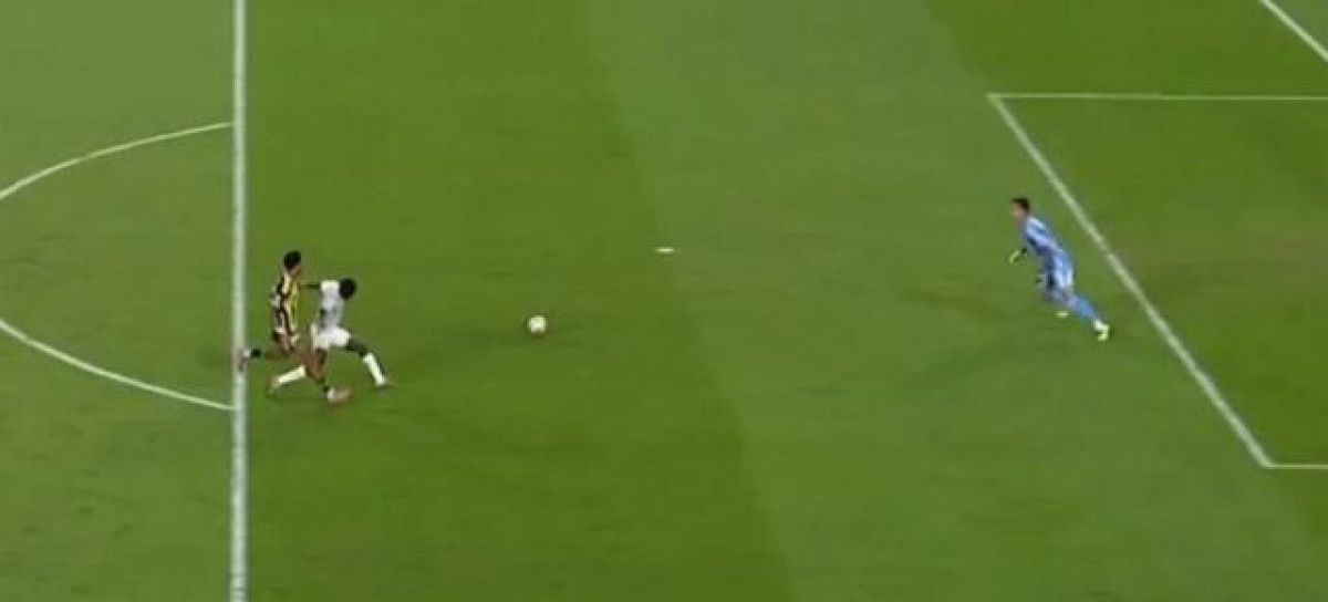 Fenerbahçe-Alanyaspor Maçında Hakem Tartışmaları ve Yorumlar (Gündem Değerlendirmesi)