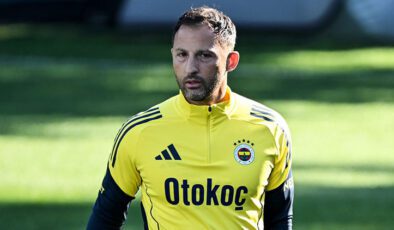 Fenerbahçe’de Tedesco İlk Gün: Birlik ve Hazırlık Üzerine Net Mesajlar