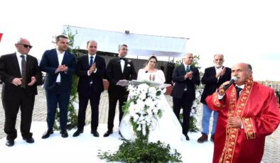 Görbil Özcan’ın Kızı Candan Özcan Çalışır’ın Düğünü: Aile ve Devlet Yetkililerinden Yoğun Katılım