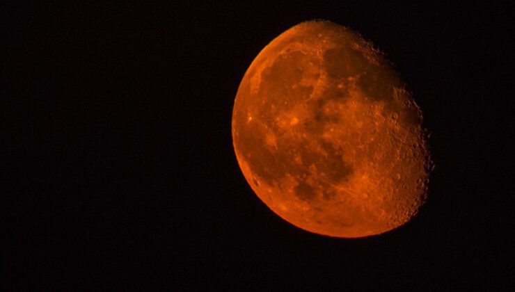 Gün Doğarken Kırmızı Tutulma: Atmosferin Efektleri ve Küresel Gözlemler