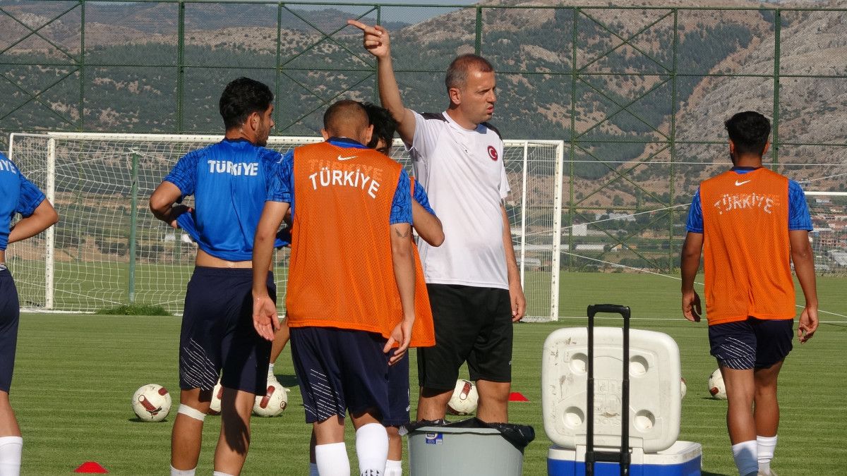 İşitme Engelli Futbolun Köprüleri: Okan Kurt’in Yolu ve Hayatını Değiştiren İşaret Dili