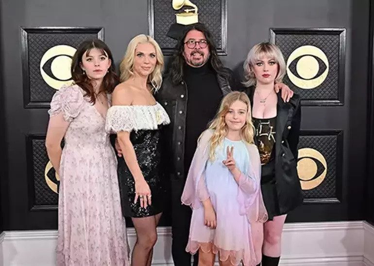 Karanlık İtiraflar ve İkinci Şans: Dave Grohl ve Jordyn Blum’un Aile Hikayesi