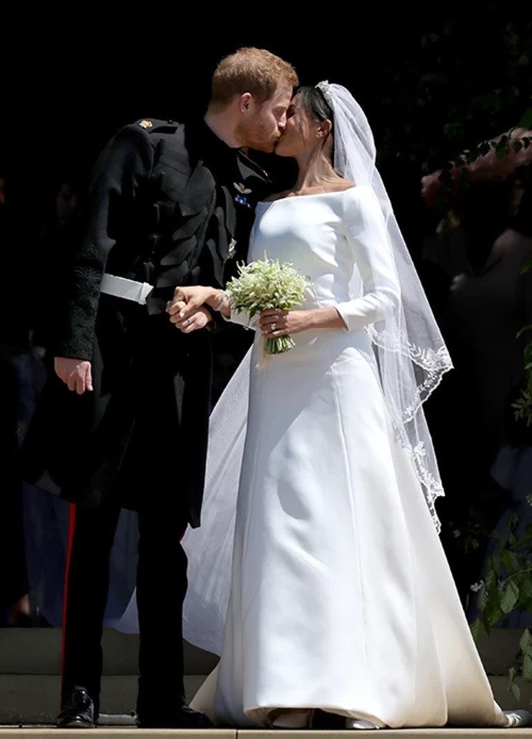 Meghan Markle: Masal Prensesinden Gerçeğe Yolculuk ve Kraliyetin Zorlu Yöntemleri