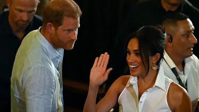 Meghan Markle: Masal Prensesinden Gerçeğe Yolculuk ve Kraliyetin Zorlu Yöntemleri