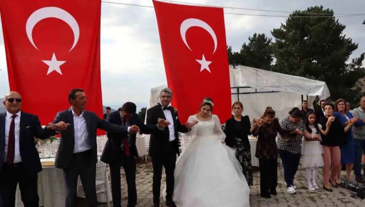 Şenkaya’da Düğün Şölene Dönüştü: Bürokratlar, Akademisyenler ve Vatandaşlar Şeşekaya’da Buluştu