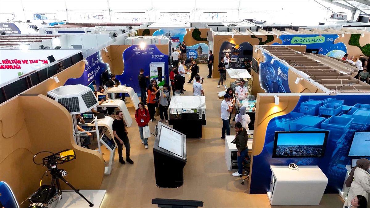 TEKNOFEST İstanbul'da Bakanlık Standında Çevre, Şehircilik ve İklim Değişikliği'nin Çözümleri Tanıtılıyor
