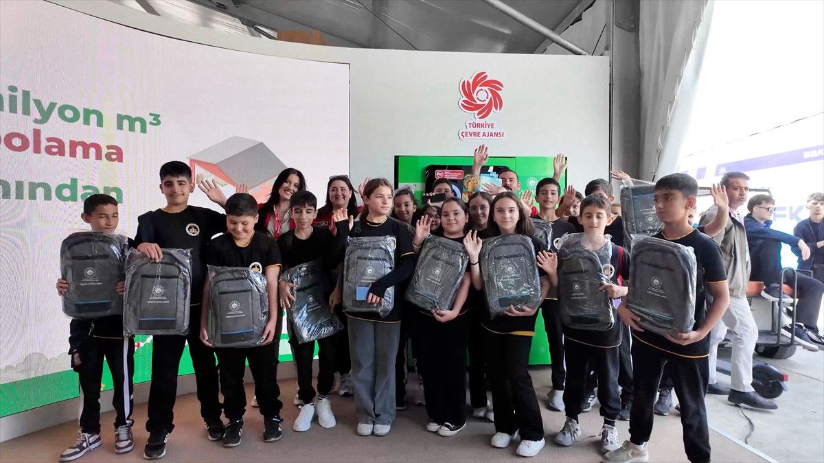TEKNOFEST İstanbul'da Bakanlık Standında Çevre, Şehircilik ve İklim Değişikliği'nin Çözümleri Tanıtılıyor
