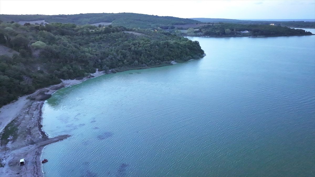 Terkos Barajı’nda Suların Renk Değişimi ve Kıyı Köşelerinde Köpükler: Drone Görüntüleri